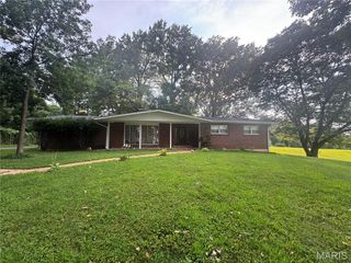 14015 Lakeridge Drive, Spanish Lake, MO 63138