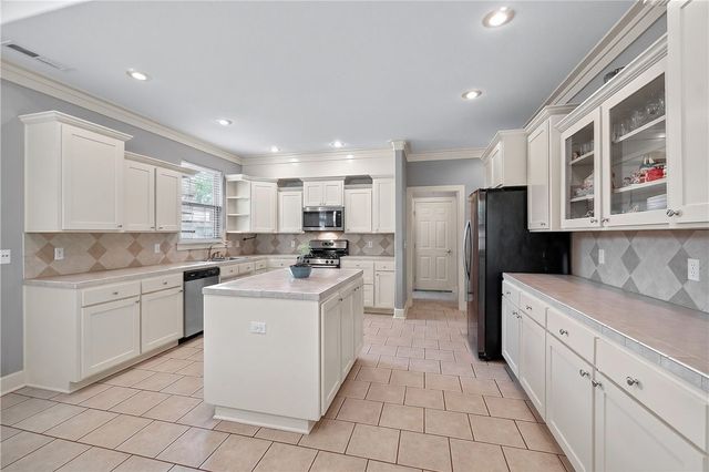 3088 Dorchester Drive, Fayetteville, AR 72703