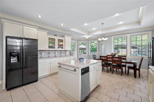 3088 Dorchester Drive, Fayetteville, AR 72703