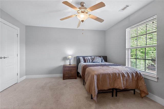 3088 Dorchester Drive, Fayetteville, AR 72703