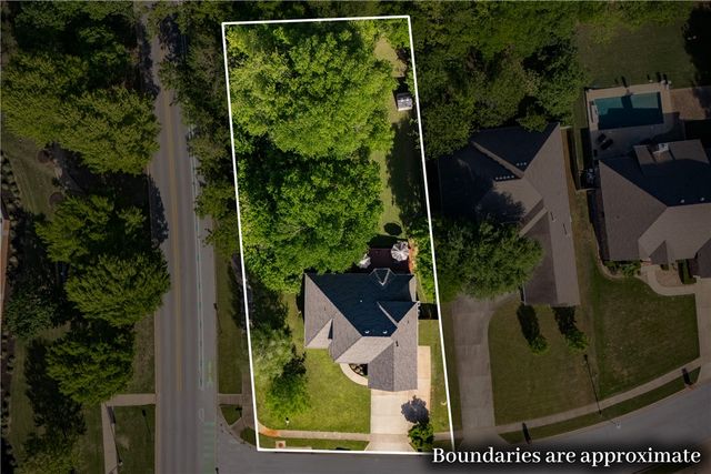 3088 Dorchester Drive, Fayetteville, AR 72703