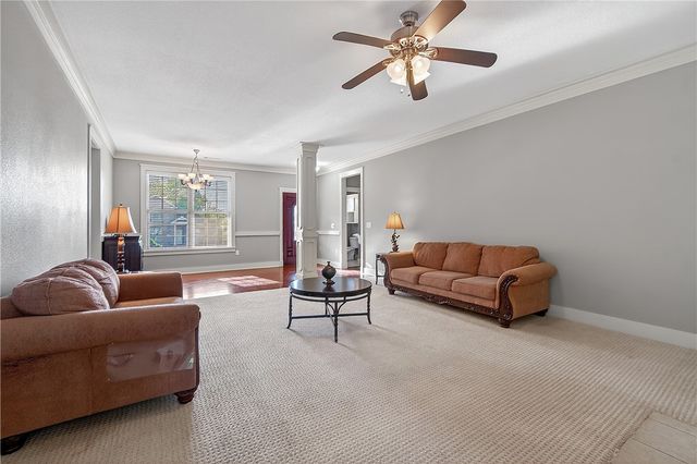 3088 Dorchester Drive, Fayetteville, AR 72703