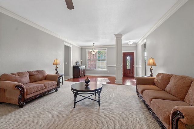 3088 Dorchester Drive, Fayetteville, AR 72703