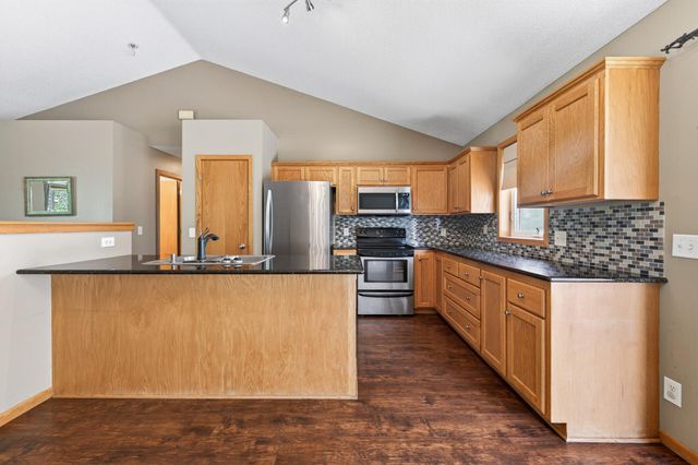 4928 159th Street N, Hugo, MN 55038