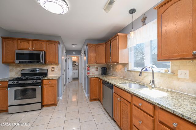 632 Washington Avenue, Union Beach, NJ 07735