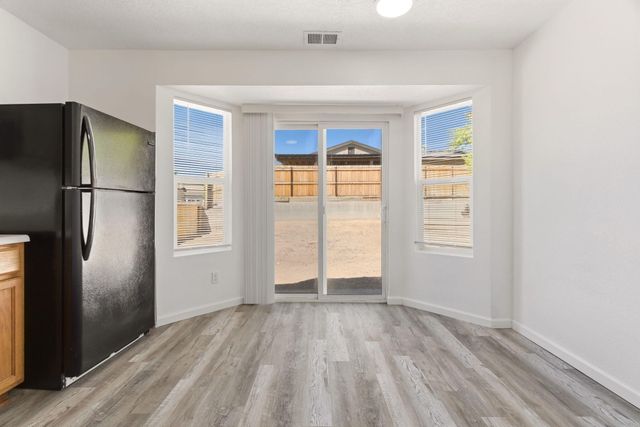 487 Treasure Stone Drive SW, Albuquerque, NM 87121