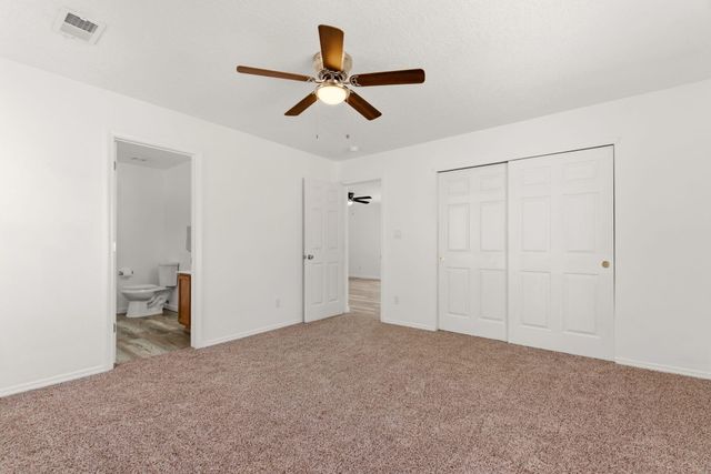 487 Treasure Stone Drive SW, Albuquerque, NM 87121