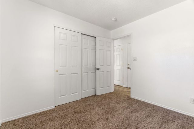 487 Treasure Stone Drive SW, Albuquerque, NM 87121