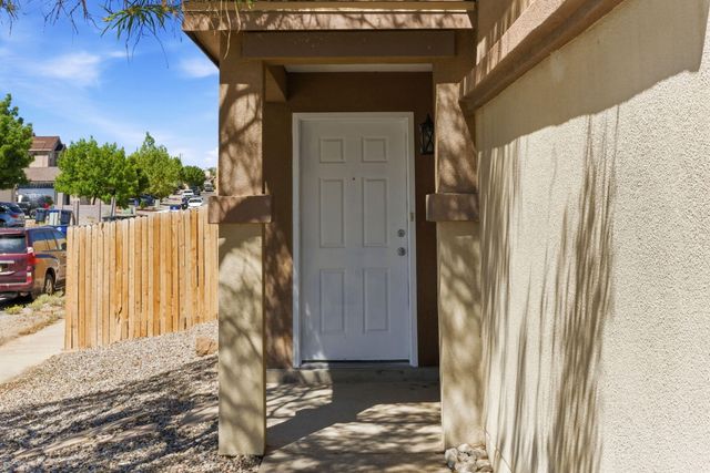 487 Treasure Stone Drive SW, Albuquerque, NM 87121