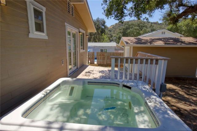 9819 Haines Canyon, Tujunga, CA 91042