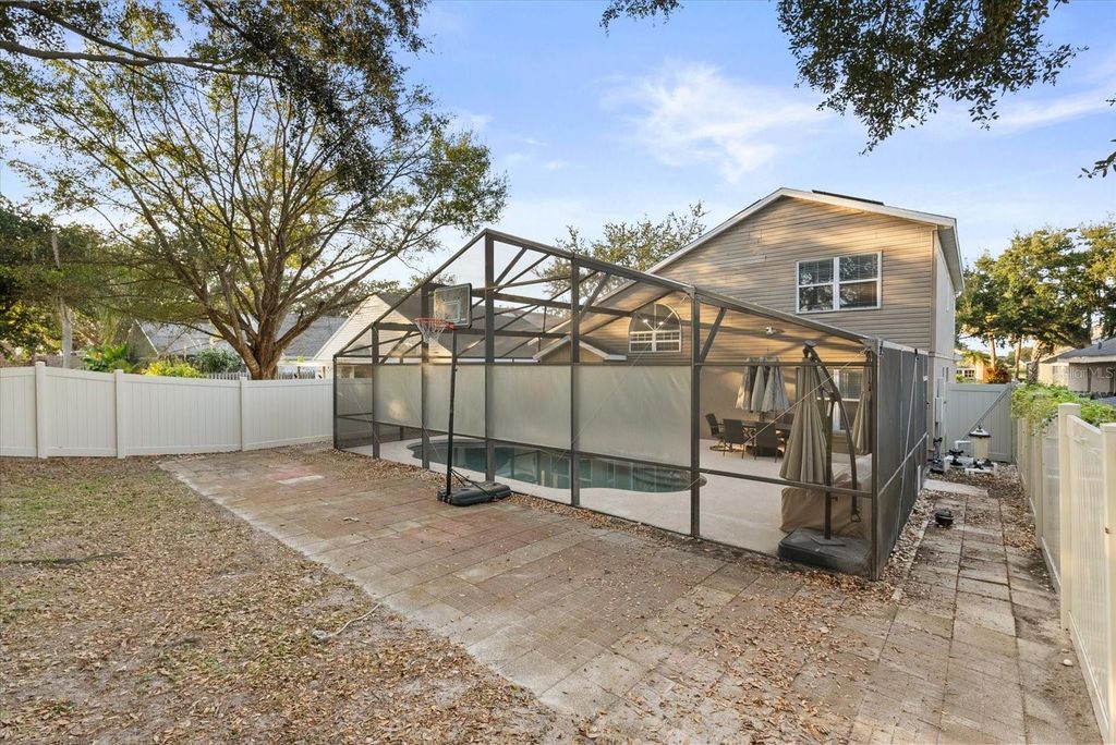 Image 33 of property listing at 2636 HERON LANDING COURT, Orlando, FL 32837