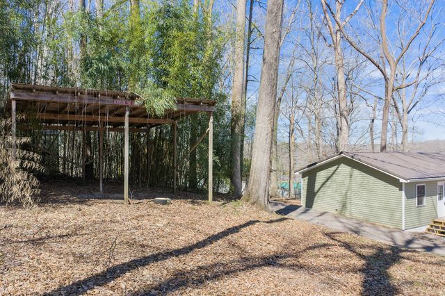 159 Hanklochte Dr, Decaturville, TN 38329