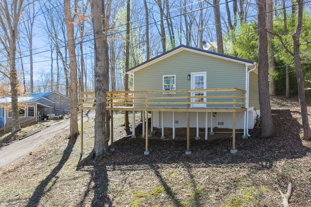 159 Hanklochte Dr, Decaturville, TN 38329
