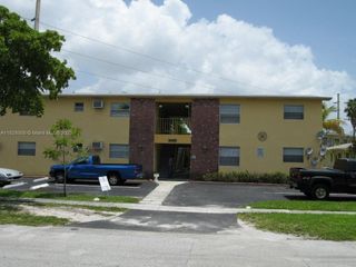 12905 Arch Creek Rd 8, North Miami, FL 33161