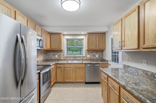 8206 CONCORD Boulevard W, Jacksonville, FL 32208