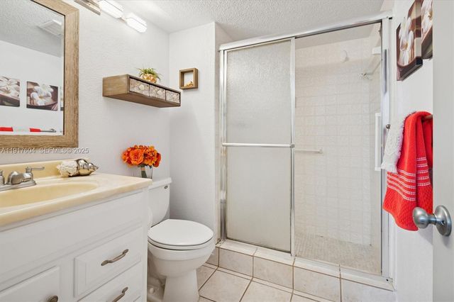 700 S Hollybrook Drive 201, Pembroke Pines, FL 33025