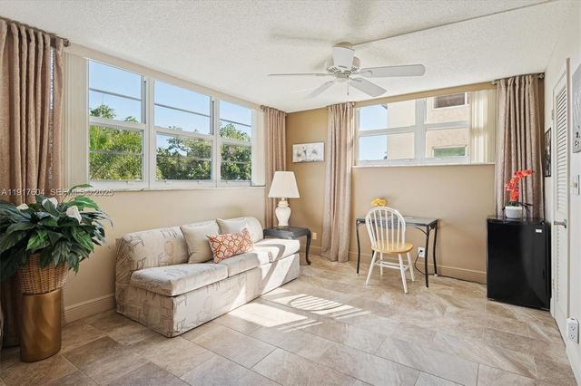 700 S Hollybrook Drive 201, Pembroke Pines, FL 33025