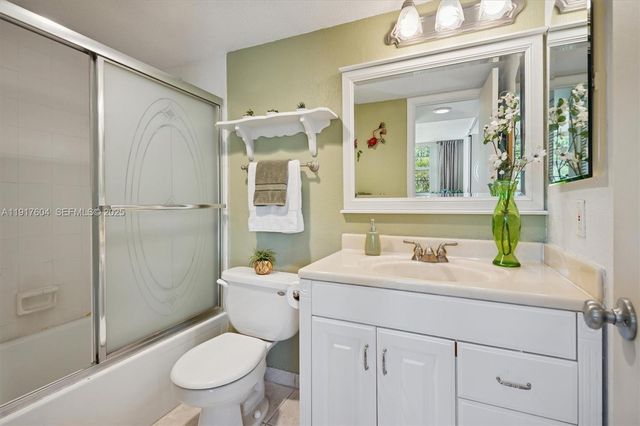 700 S Hollybrook Drive 201, Pembroke Pines, FL 33025