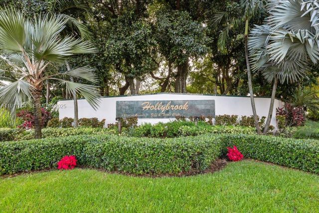700 S Hollybrook Drive 201, Pembroke Pines, FL 33025