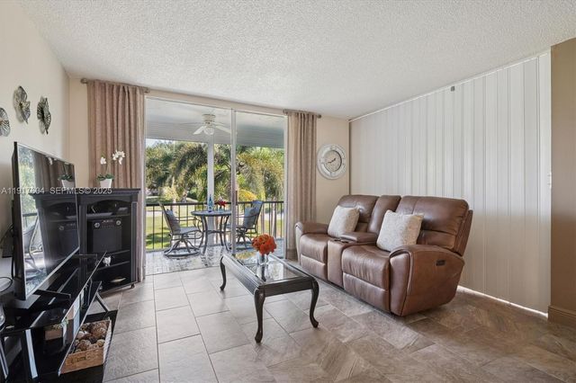 700 S Hollybrook Drive 201, Pembroke Pines, FL 33025