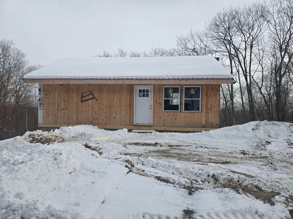 1046 Kings Highway, Stoddard, NH 03464