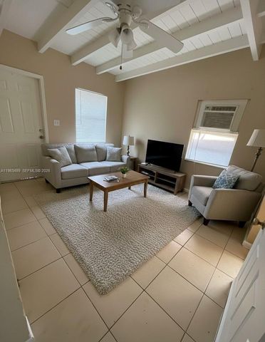 2349 NW 13th Ct, Fort Lauderdale, FL 33311