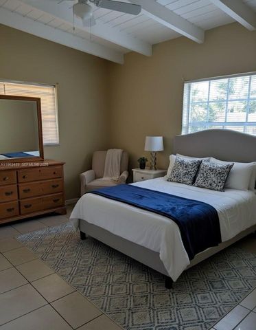 2349 NW 13th Ct, Fort Lauderdale, FL 33311