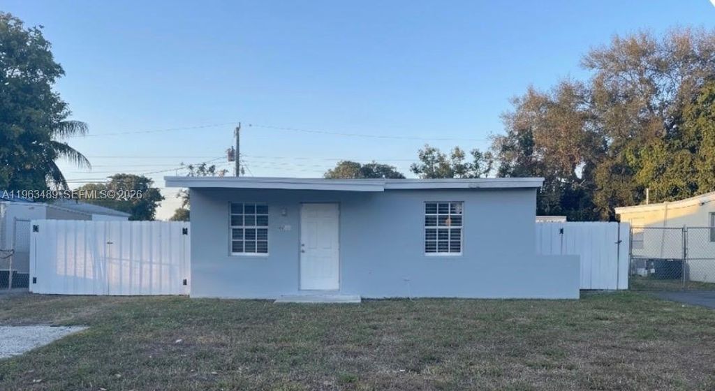 2349 NW 13th Ct, Fort Lauderdale, FL 33311