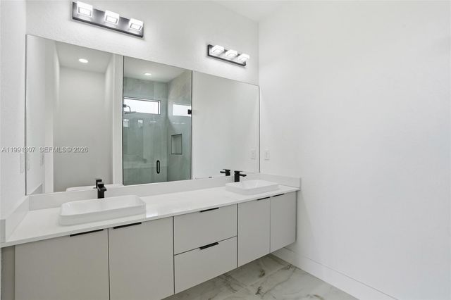 9027 bamboo cir, La Belle, FL 33935