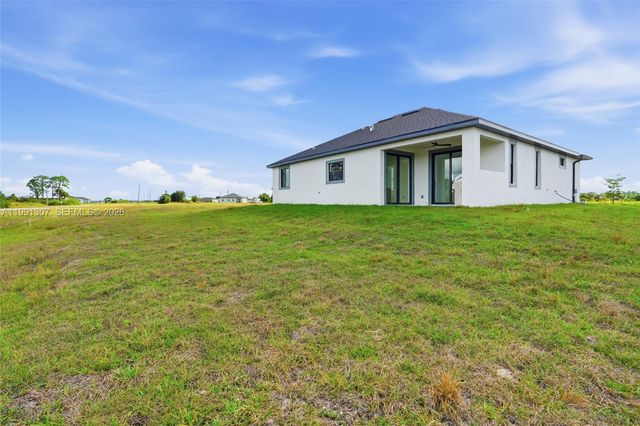 9027 bamboo cir, La Belle, FL 33935