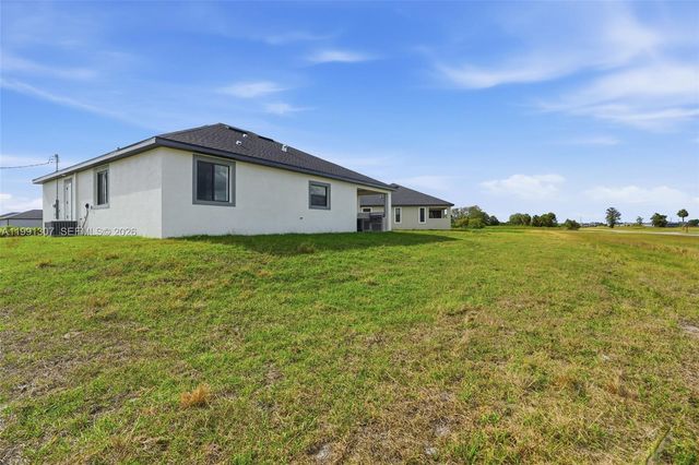 9027 bamboo cir, La Belle, FL 33935