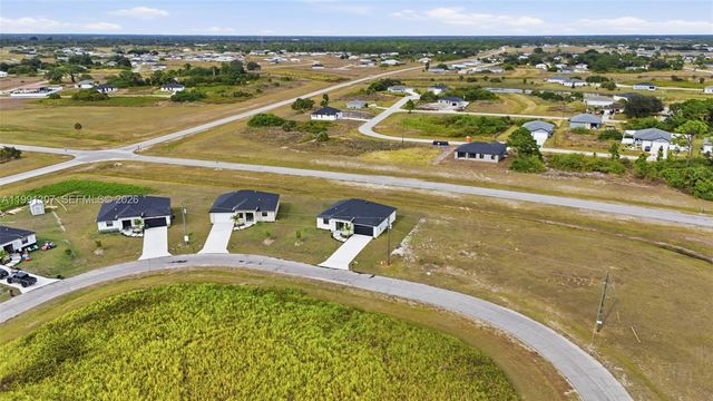 9027 bamboo cir, La Belle, FL 33935