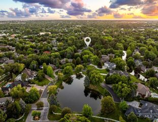 1165 E Brightwater Ln, Boise, ID 83706