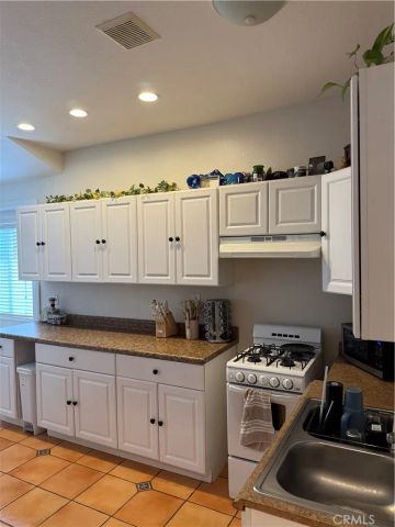 735 Rembrandt Circle, Corona, CA 92882