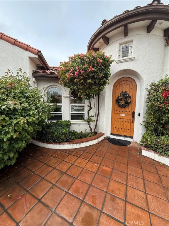 735 Rembrandt Circle, Corona, CA 92882