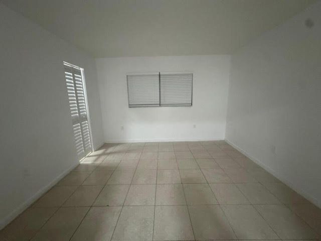 5525 SW 41st Street 122, Pembroke Park, FL 33023