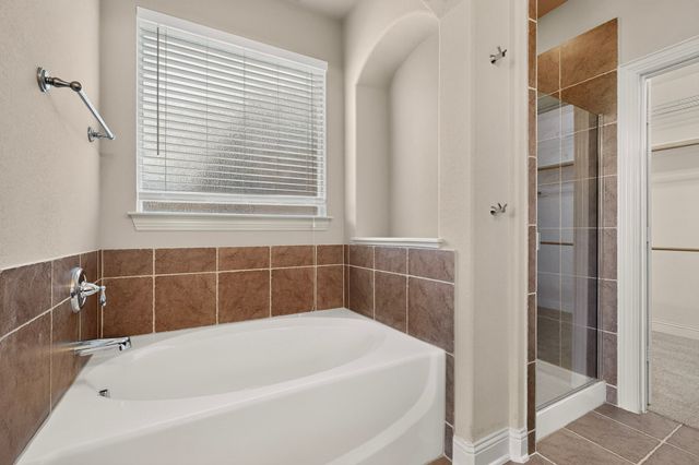12701 Homestretch Drive, Fort Worth, TX 76244