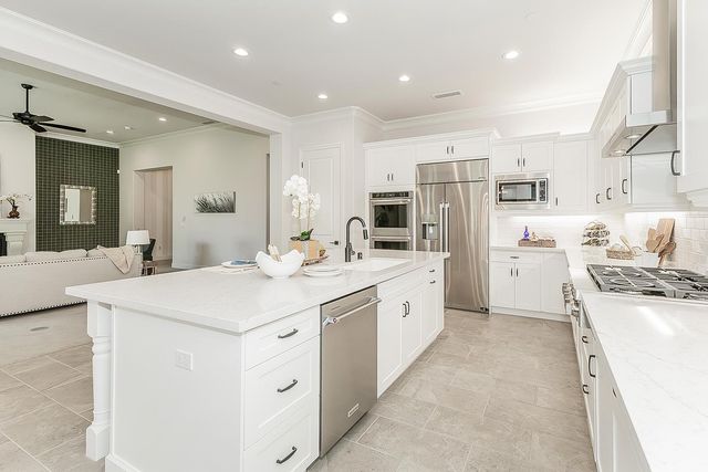 11609 N Sandy Par Drive, Fresno, CA 93730