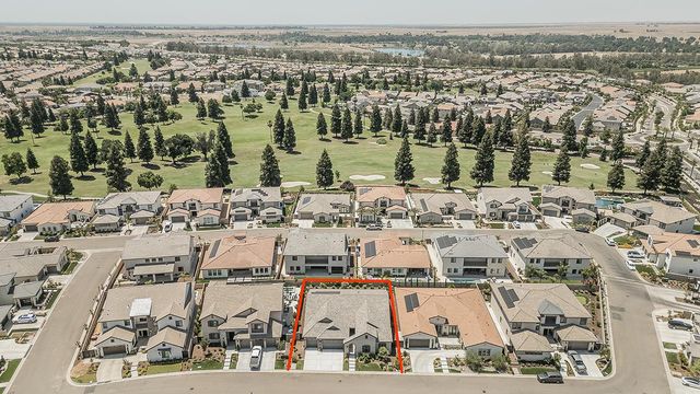 11609 N Sandy Par Drive, Fresno, CA 93730