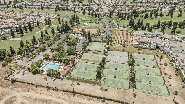 11609 N Sandy Par Drive, Fresno, CA 93730