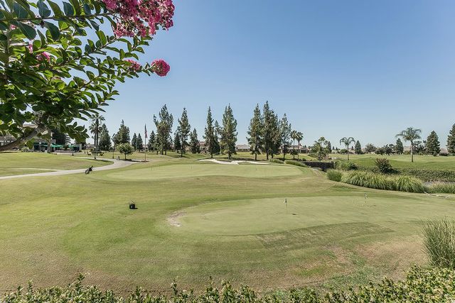 11609 N Sandy Par Drive, Fresno, CA 93730