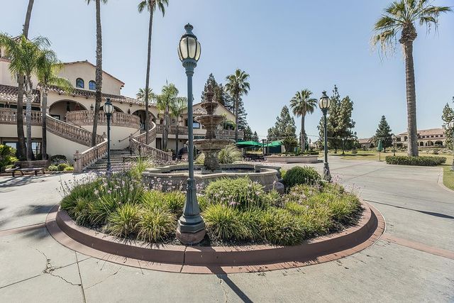 11609 N Sandy Par Drive, Fresno, CA 93730