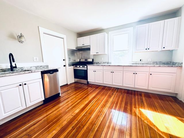 58 Lexington St 58, Newton, MA 02465
