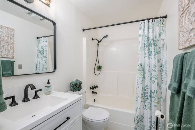 6230 S Mason Avenue, Tacoma, WA 98409