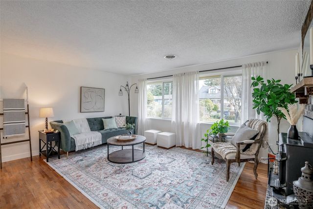 6230 S Mason Avenue, Tacoma, WA 98409