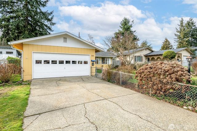 6230 S Mason Avenue, Tacoma, WA 98409