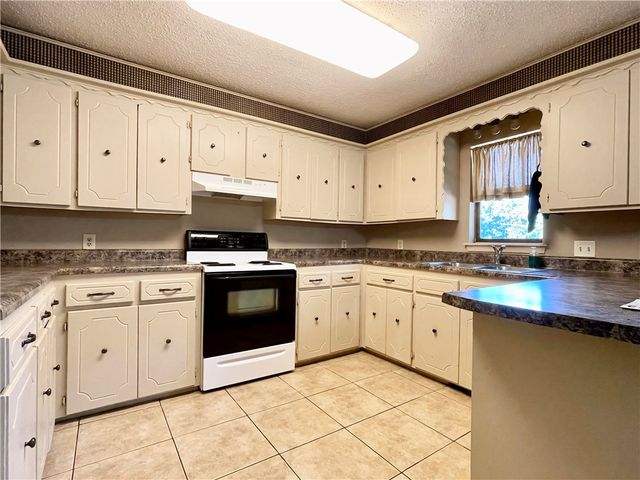 107 Sunset Drive, Russellville, AR 72802