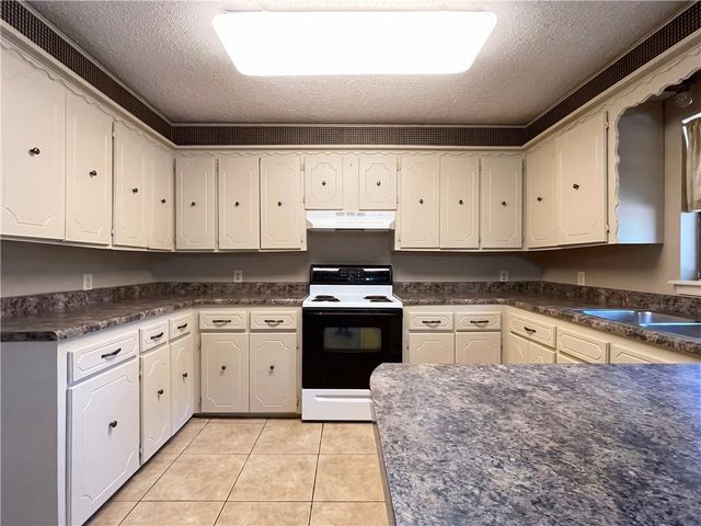 107 Sunset Drive, Russellville, AR 72802