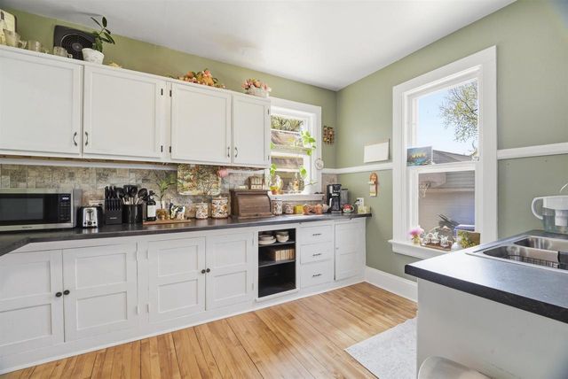 123 E HARRISON STREET, Appleton, WI 54915