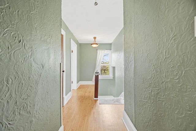 123 E HARRISON STREET, Appleton, WI 54915